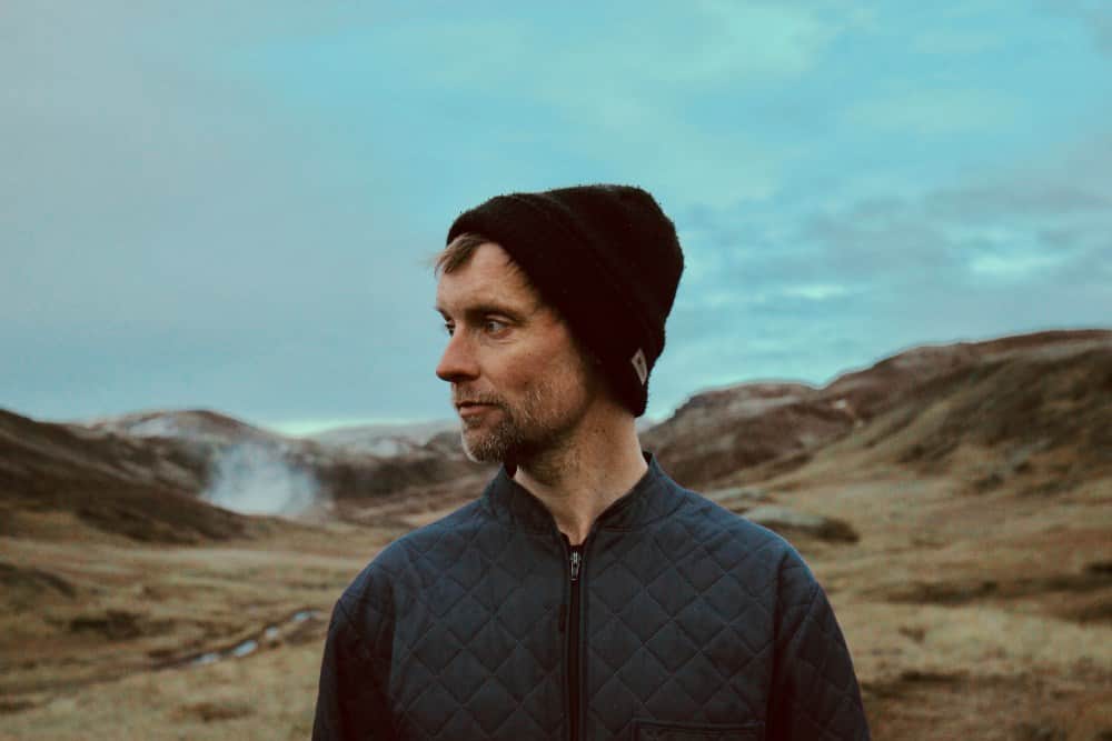 TUE WEST SOLO – koncert på Resonans i Aarhus